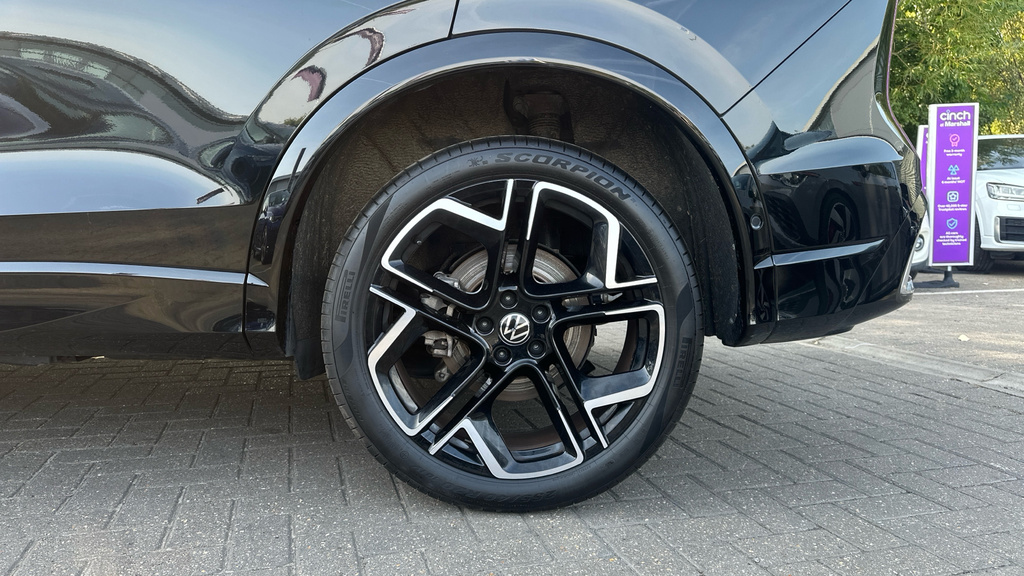 Volkswagen Tiguan Tiguan 1.5 Tsi 272 Ehybrid R-line Dsg KR75XDF Black #5