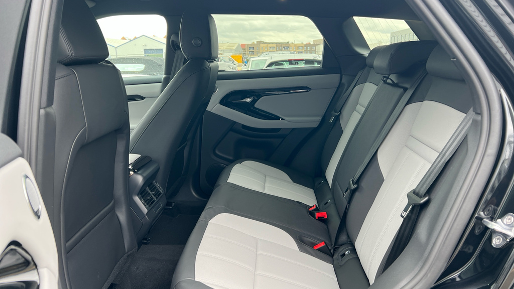 Land Rover Range Rover Evoque Range Rover Evoque 1.5 P270e Edition Hatc AE26PKK Black #4