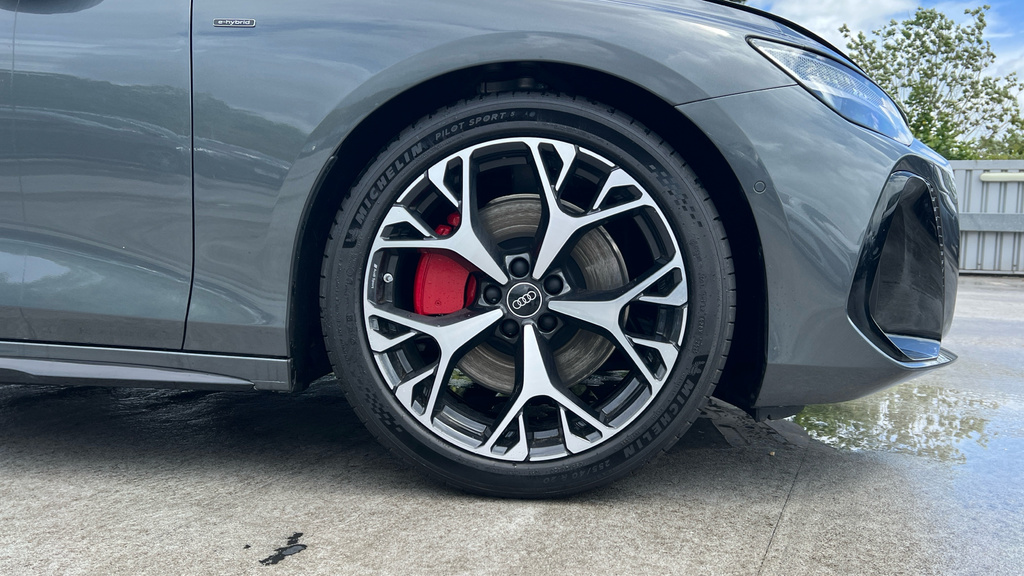 Audi A6 Avant Audi A6 Avant Edition 1 E-hybrid Quattro 299 Ps S Grey #5