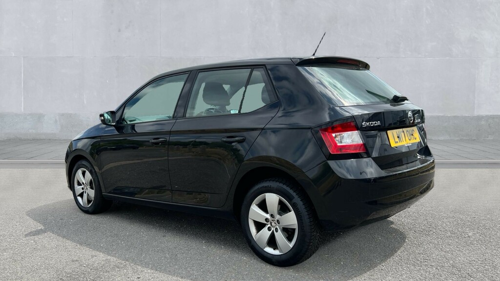 Skoda Fabia Fabia 1.0 Tsi 110 Se Dsg LW17OHC Black #3