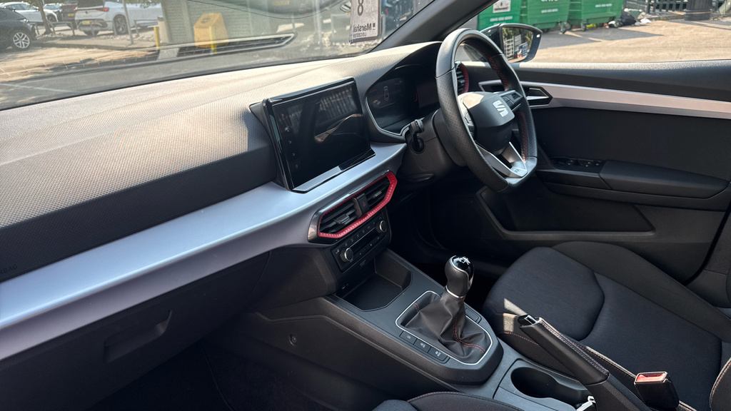 Seat Ibiza Ibiza 1.0 Tsi 95 Fr BN24NYU Grey #2