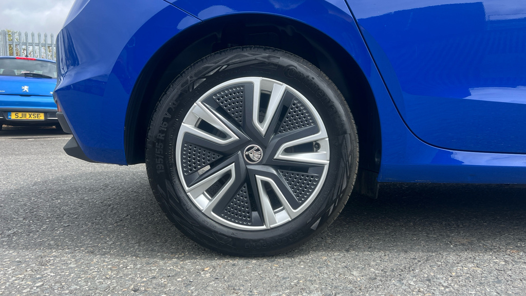 Skoda Fabia Fabia 1.0 Tsi 110 Se L AF23UFR Blue #5