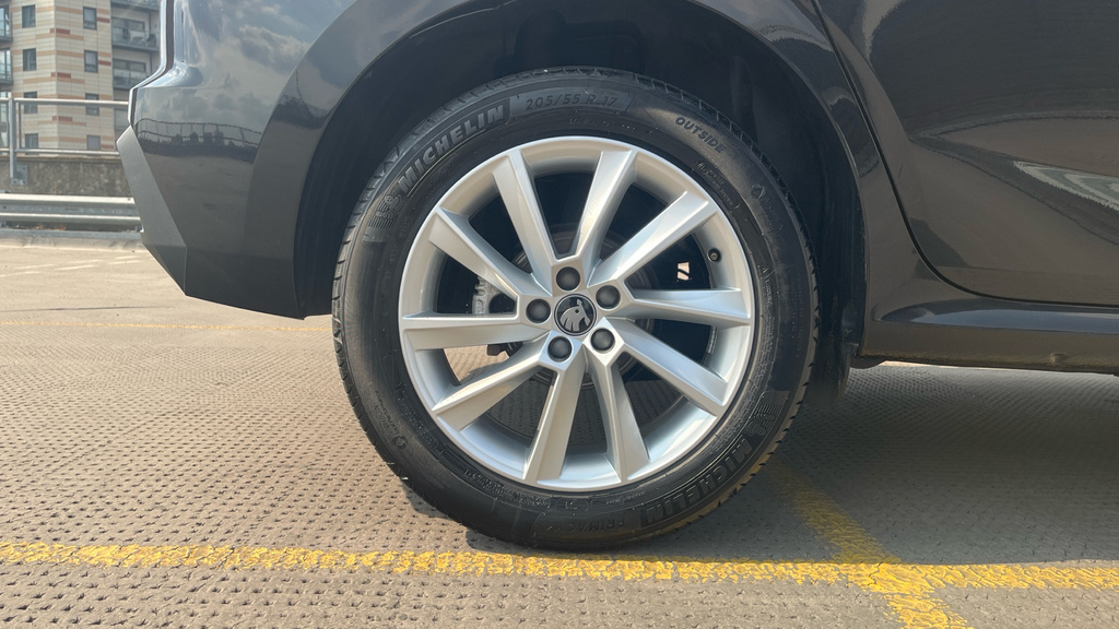 Skoda Kamiq Kamiq 1.0 Tsi Se Edition Dsg GL25NPX Black #5