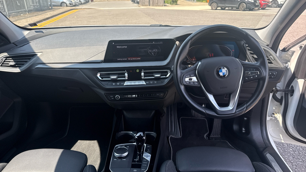 BMW 1 Series 1 Series 118I 136 Sport Step Live Cock HK22UFS White #4