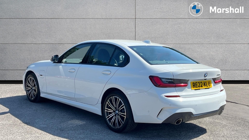 BMW 3 Series 3 Series 330E M Sport Step RE22KLU White #2