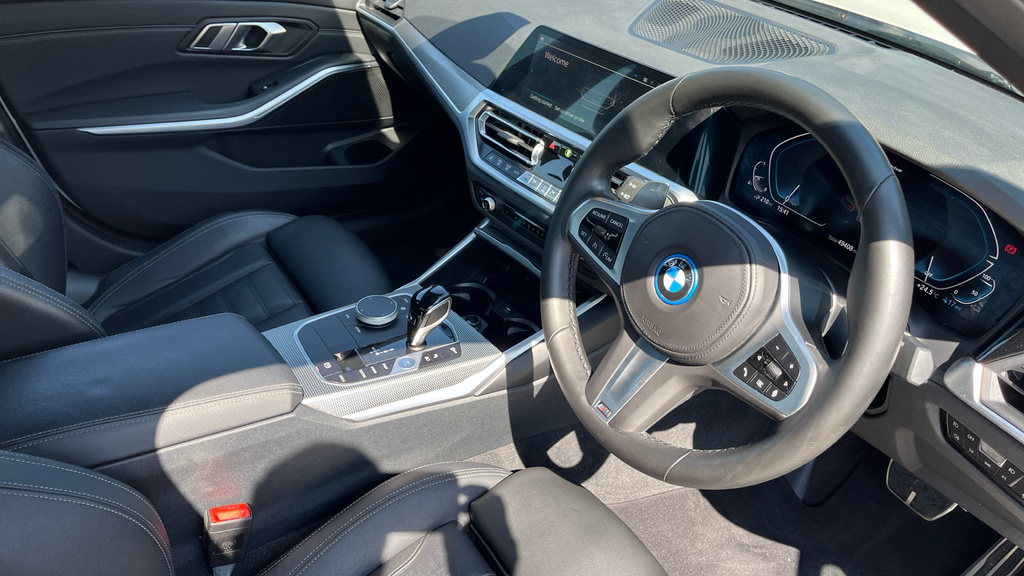 BMW 3 Series 3 Series 330E M Sport Step RE22KLU White #6