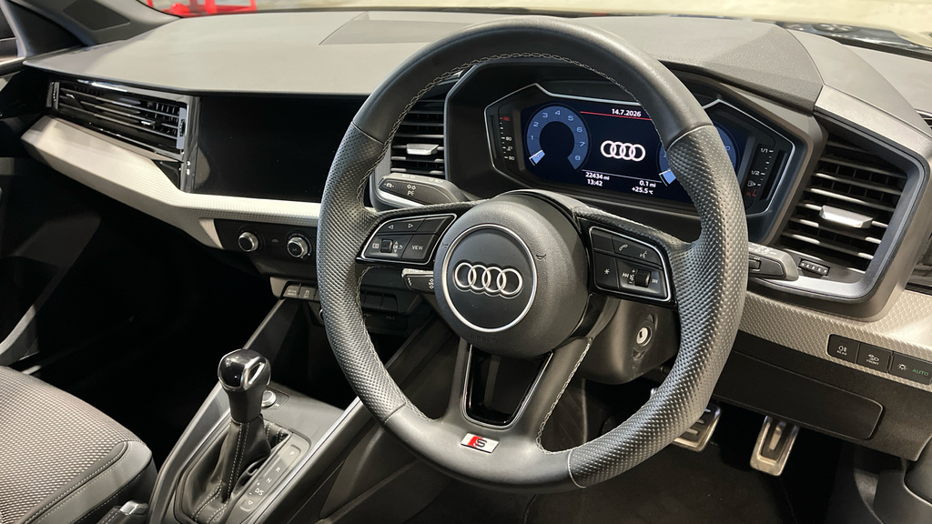 Audi A1 A1 30 Tfsi S Line S Tronic RK25FJU Black #6