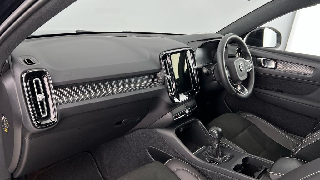 Volvo XC40 Xc40 1.5 T3 163 R Design Black #6