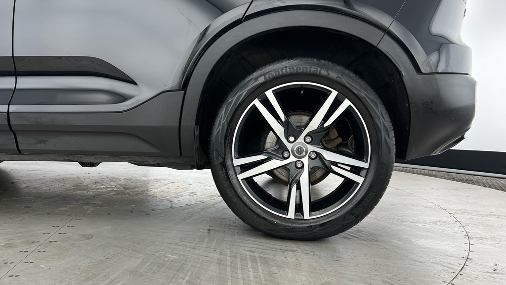 Volvo XC40 Xc40 1.5 T3 163 R Design Black #4