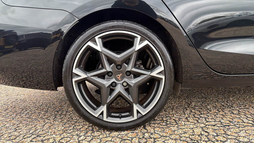 Cupra Leon Leon 1.5 Tsi 150 V2 KS25TUW Black #5