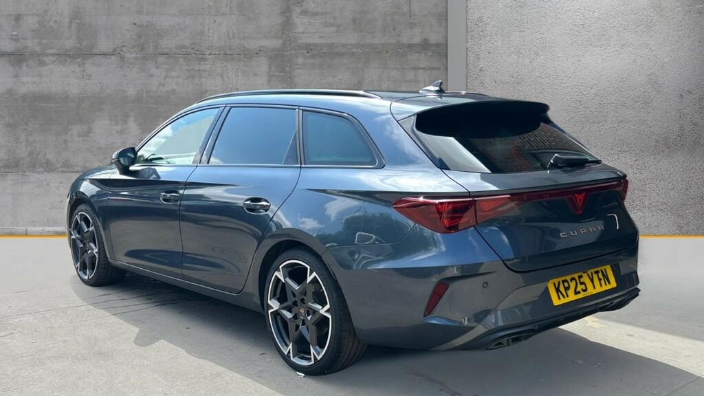 Cupra Leon Leon 1.5 Etsi 150 V2 Dsg KP25YTN Grey #3