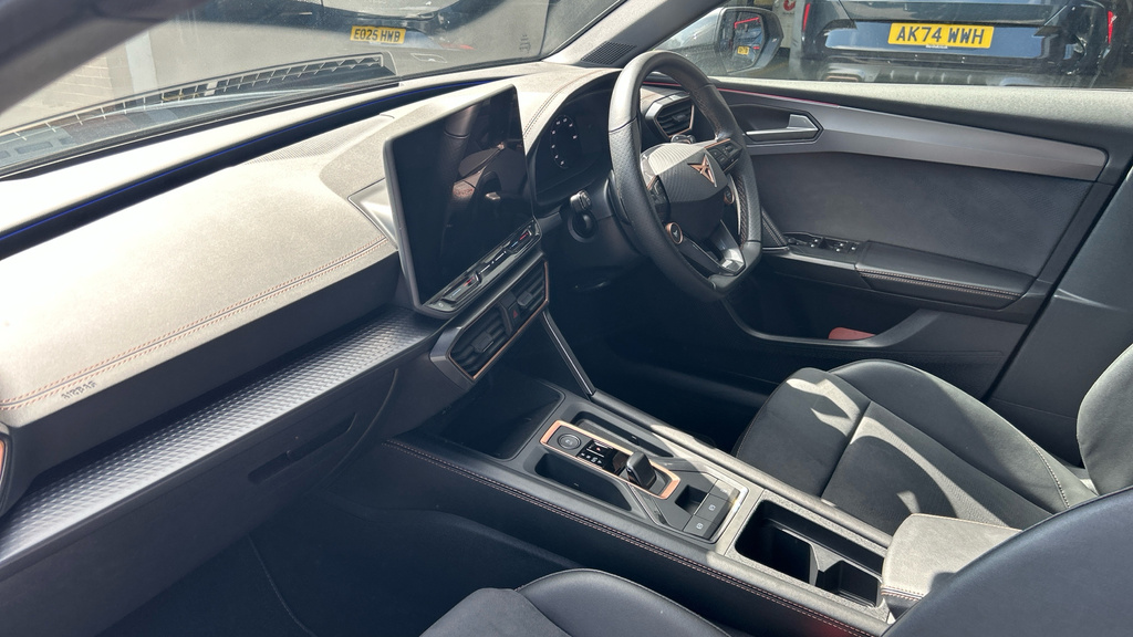 Cupra Leon Leon 1.5 Etsi 150 V2 Dsg KP25YTN Grey #2