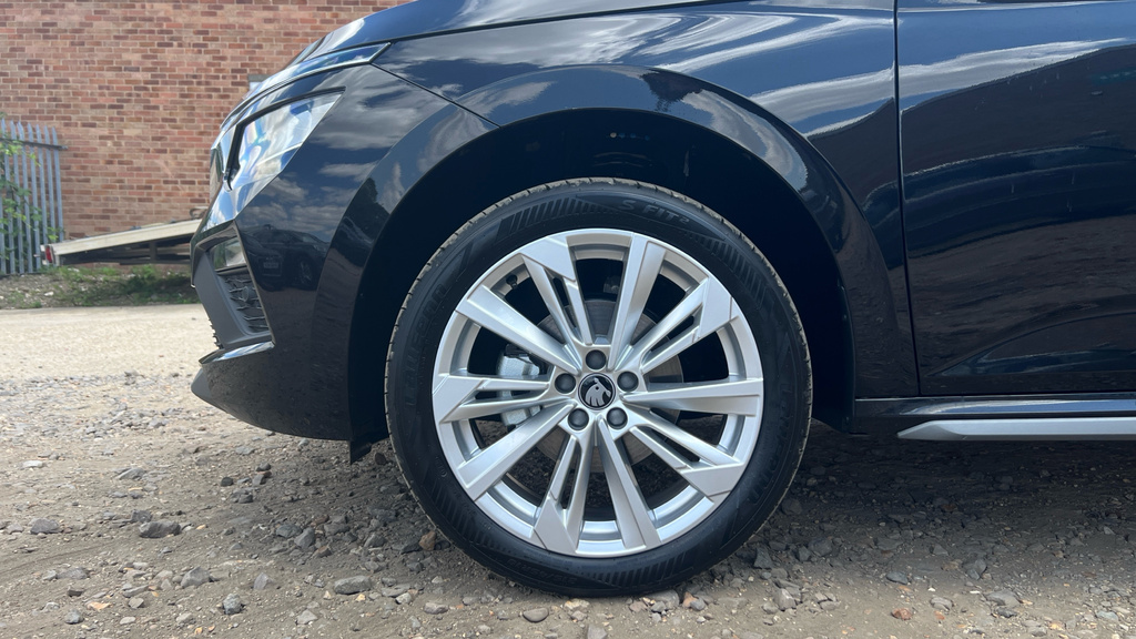 Skoda Kamiq Skoda Kamiq Hatchback 1.0 Tsi Se L Edition Dsg Black #5