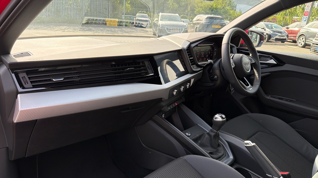 Audi A1 Audi A1 Sportback S Line 30 Tfsi 116 Ps 6-Speed GD26HLW Red #2