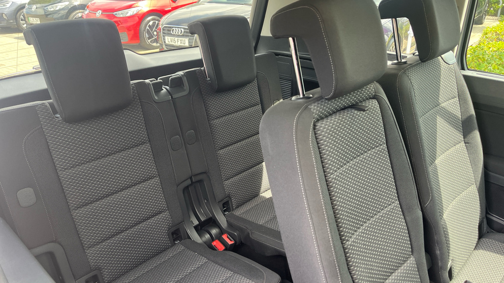 Volkswagen Touran Se 1.5 Tsi 150Ps 6-Speed Man Grey #33