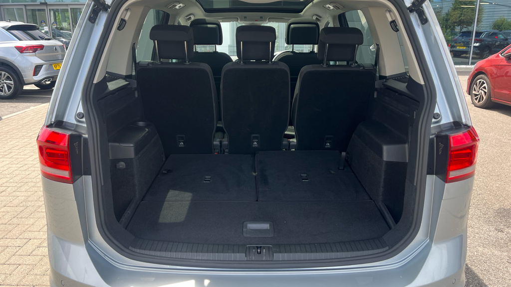 Volkswagen Touran Se 1.5 Tsi 150Ps 6-Speed Man Grey #16