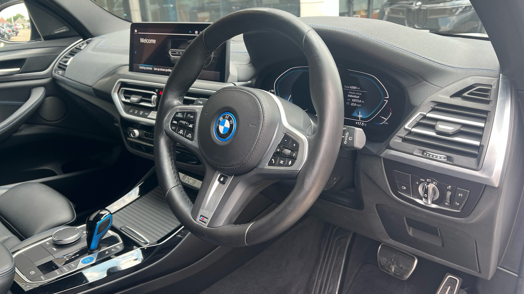 BMW iX3 Ix3 210Kw M Sport Pro 80Kwh GY22XHJ White #6