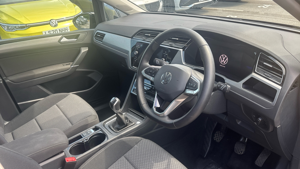 Volkswagen Touran Touran 1.5 Tsi Evo Match Black #6