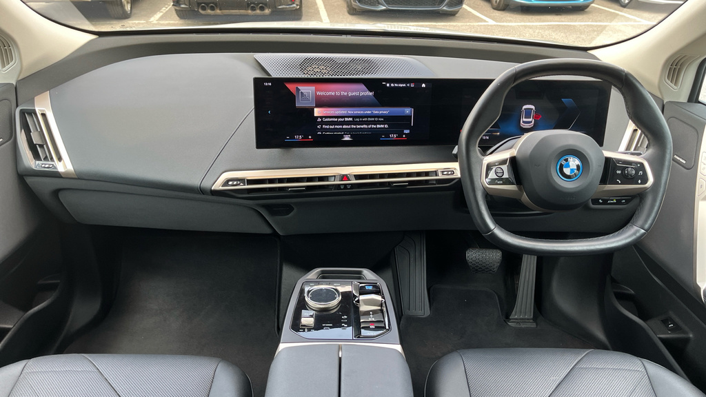 BMW iX Ix 240Kw Xdrive40 Sport 76.6Kwh FV22XUL White #4