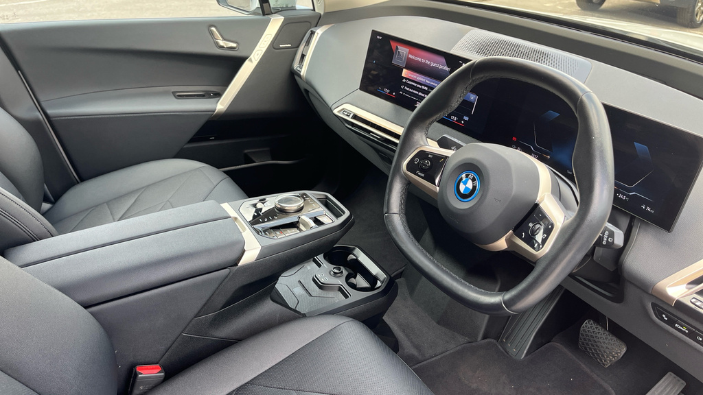 BMW iX Ix 240Kw Xdrive40 Sport 76.6Kwh FV22XUL White #6