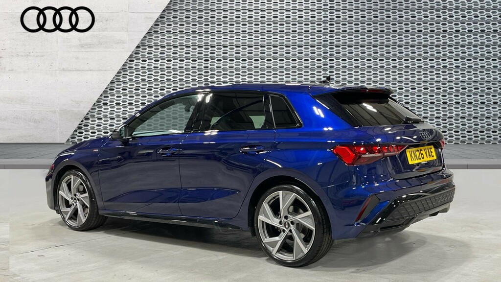 Audi A3 A3 1.5 Tfsi 150 Black Edition S Tronic KN26VAE Blue #3
