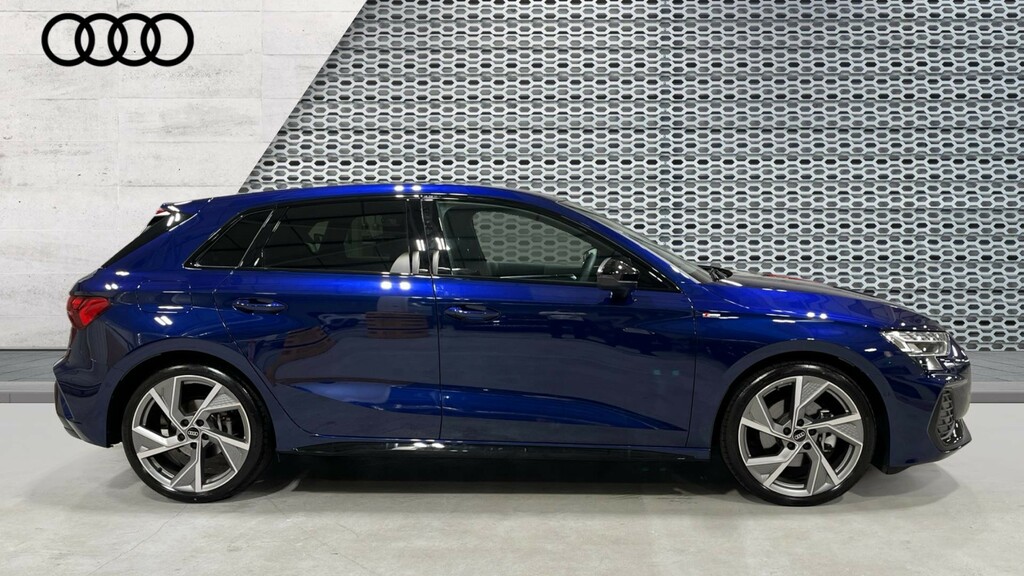 Audi A3 A3 1.5 Tfsi 150 Black Edition S Tronic KN26VAE Blue #4