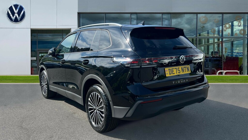 Volkswagen Tiguan Tiguan 1.5 Tsi Ehybrid Match Dsg Black #3