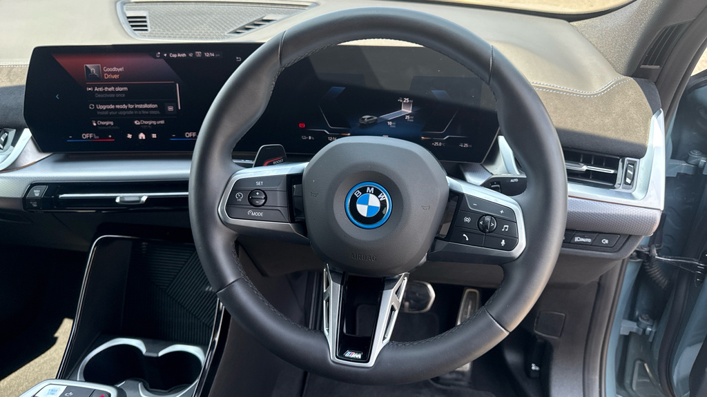 BMW iX2 Ix2 150Kw Edrive20 Shadow Edition 65Kwh Green #5