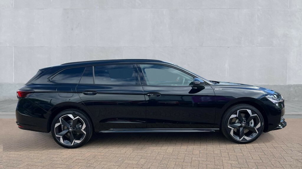 Skoda Superb Superb Estate Sportline 1.5 Tsi Iv 204 Ps Dsg Black #4