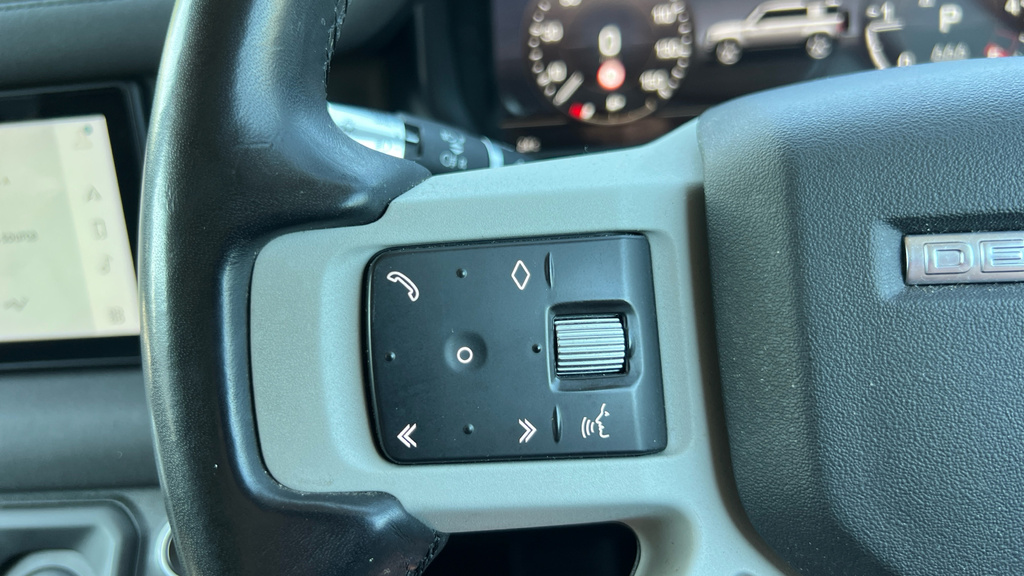 Land Rover Defender 110 Land Rover Estate 2.0 D240 Se 110 Blue #30