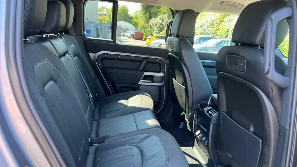 Land Rover Defender 110 Land Rover Estate 2.0 D240 Se 110 Blue #14