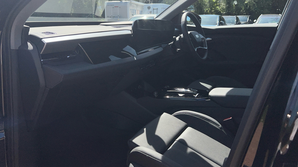 Audi Q6 E-Tron Audi Q6 E-tron Sportback 185Kw 83Kwh Sport Aut LV26ZLK Black #2