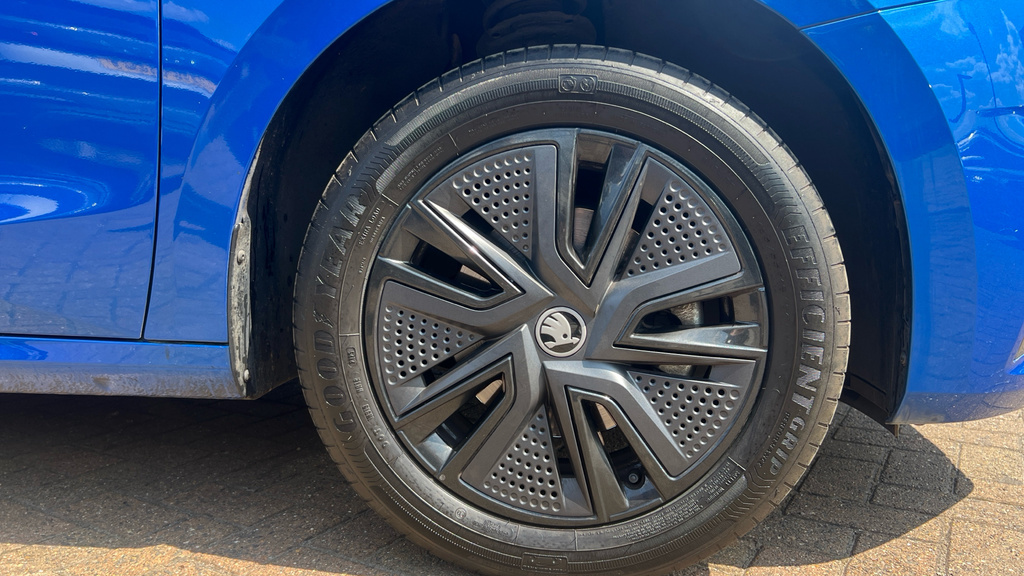 Skoda Fabia Fabia 1.5 Tsi 150 Design Edition Dsg EO75XTT Blue #4