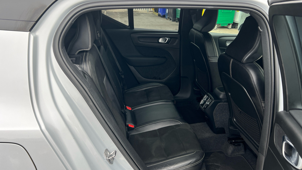 Volvo XC40 Xc40 1.5 T3 163 R Design PY21WFE Silver #6