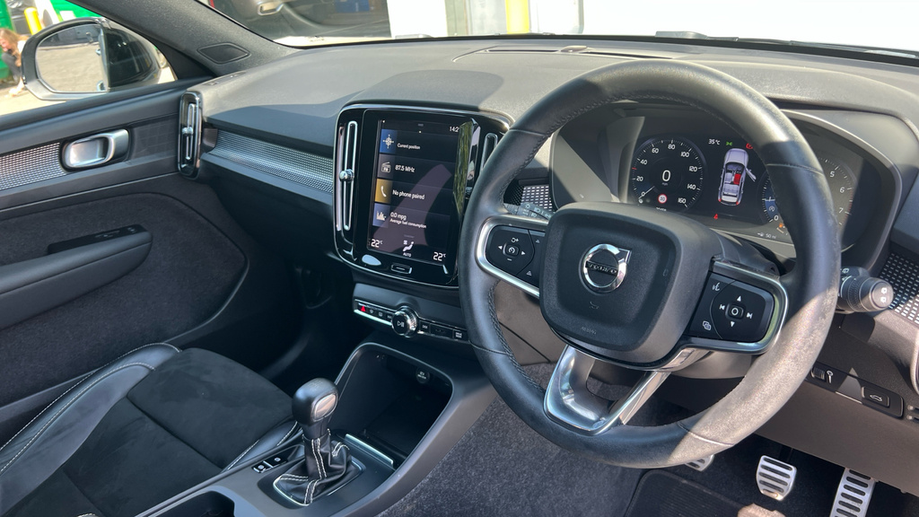 Volvo XC40 Xc40 1.5 T3 163 R Design YY22KJO Grey #4