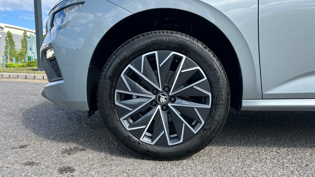 Skoda Kamiq Kamiq Design Edition 1.0 Tsi 116 Ps Dsg Black #5