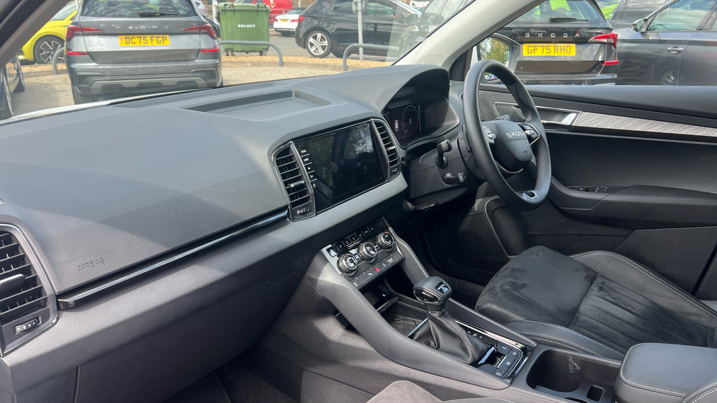 Skoda Karoq Karoq 1.5 Tsi Se L Edition Dsg EJ75BGF White #2
