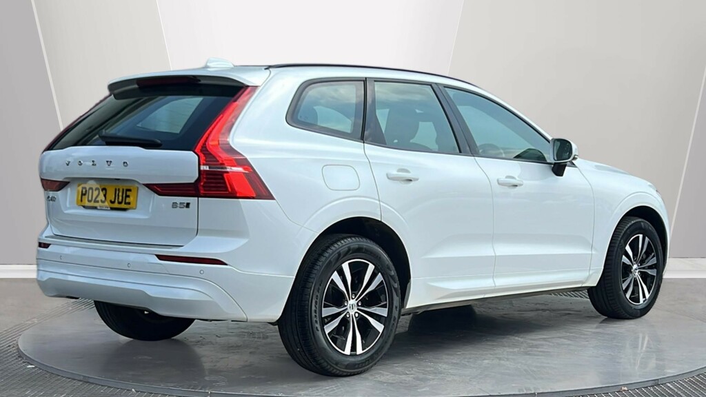 Volvo XC60 Xc60 2.0 B5p Core Awd Geartronic PO23JUE White #2