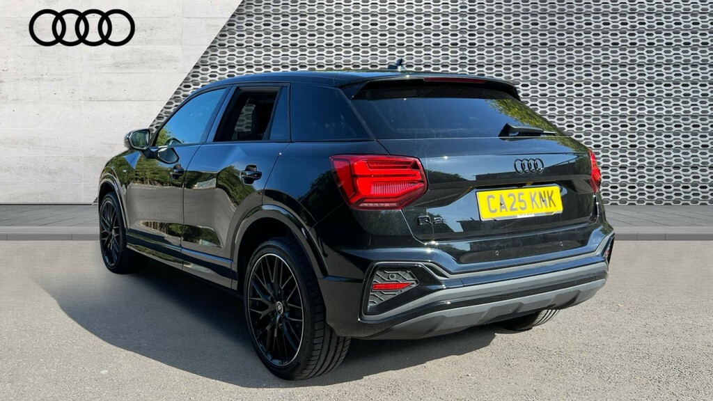Audi Q2 Q2 35 Tfsi Black Edition S Tronic CA25KNK Black #3