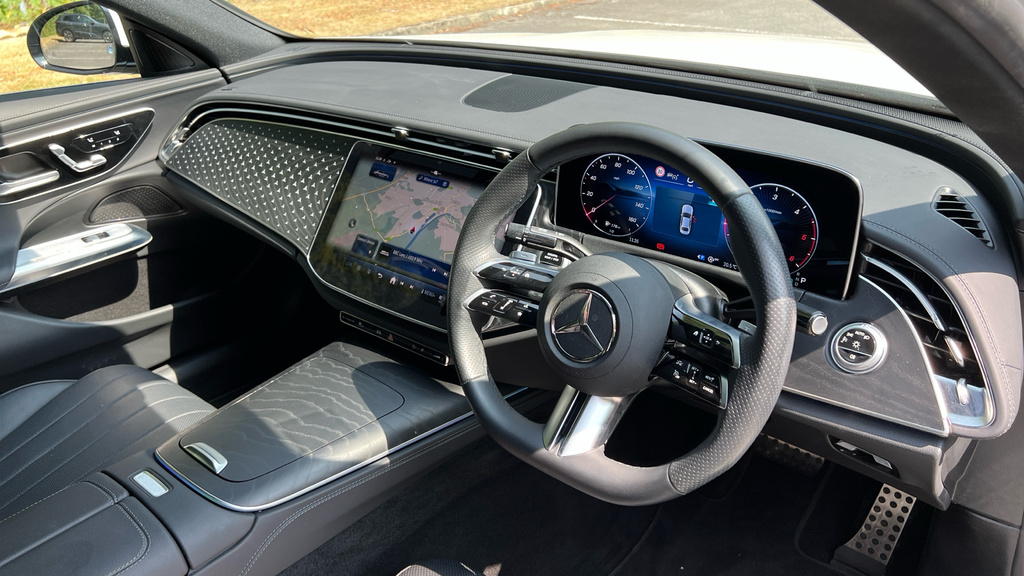 Mercedes-Benz E Class E Class E220d Amg Line Advanced 9G-tronic White #3