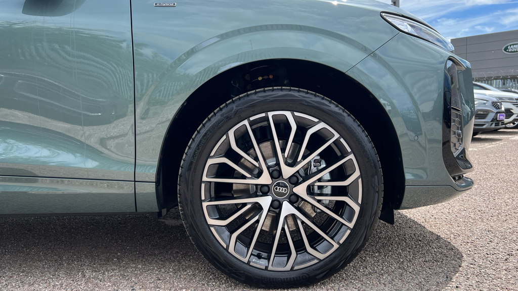 Audi Q3 Audi Q3 Estate 1.5 E-hybrid Edition 1 S Tronic Green #5