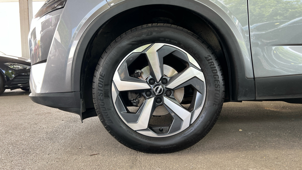 Nissan Qashqai Qashqai 1.3 Dig-t Mh 158 N-connecta Xtronic KP72GWV Grey #4