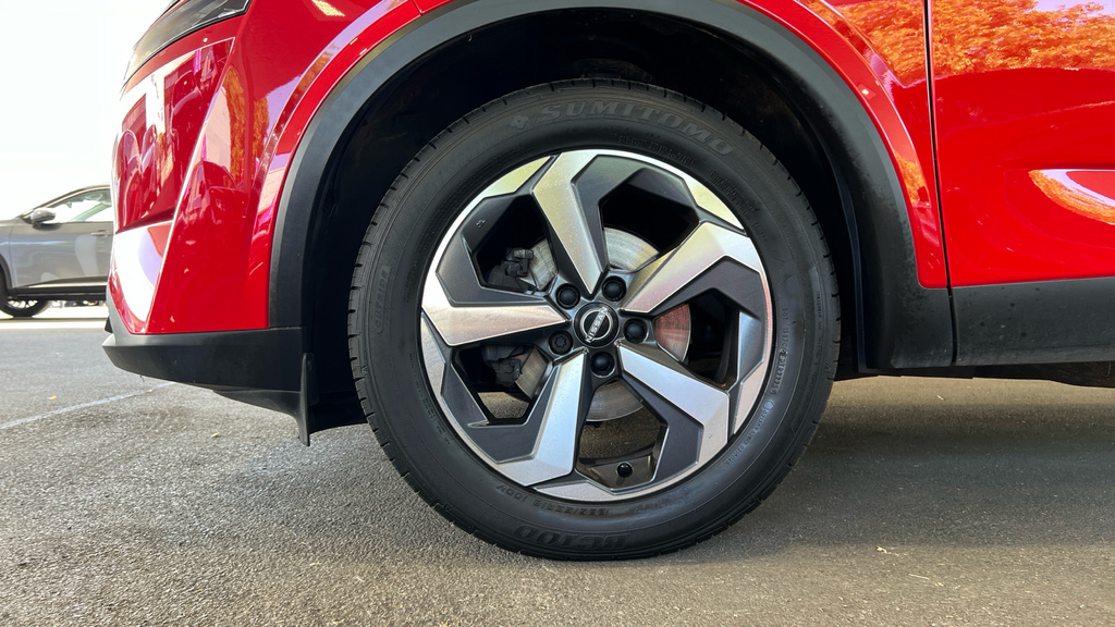 Nissan Qashqai Qashqai 1.3 Dig-t Mh 158 N-connecta Xtronic DN24XSU Red #4