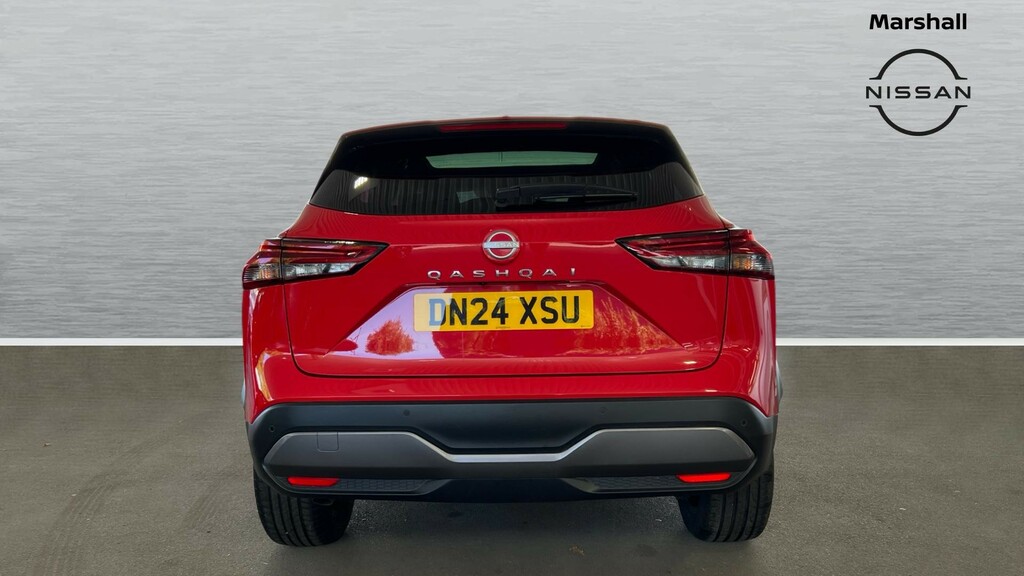 Nissan Qashqai Qashqai 1.3 Dig-t Mh 158 N-connecta Xtronic DN24XSU Red #6