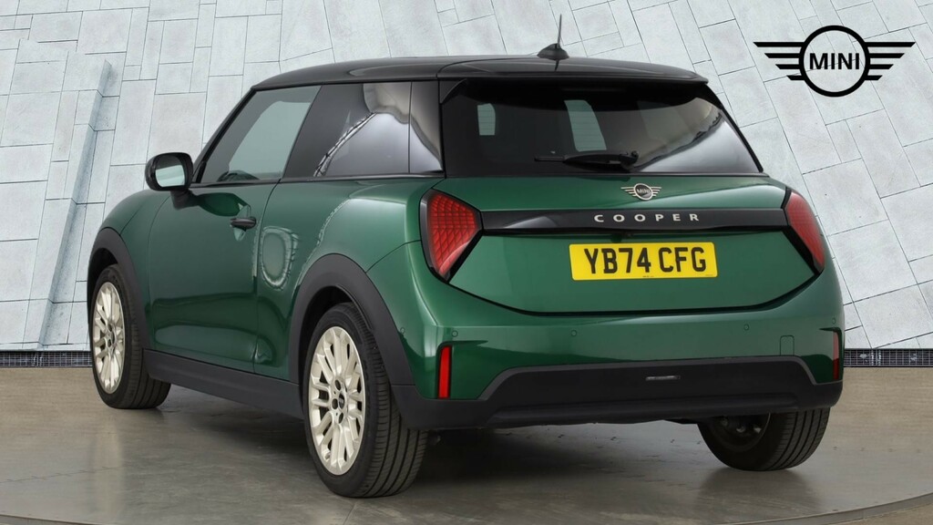 Mini Hatch Cooper 1.5 C Exclusive Level 2 YB74CFG Green #2
