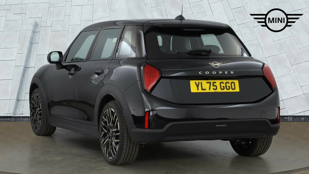 Mini Hatch Cooper 1.5 C Exclusive Level 1 YL75GGO Black #2