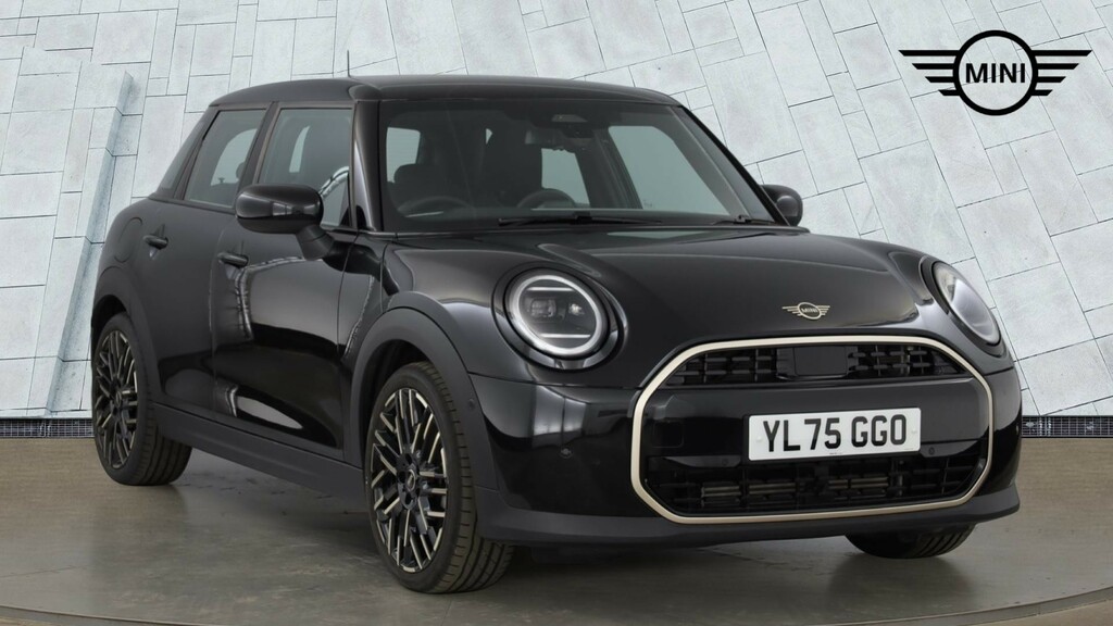 Mini Hatch Cooper 1.5 C Exclusive Level 1 Black