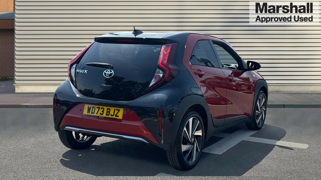 Toyota Aygo X Aygo X 1.0 Vvt-i Exclusive Jbl WD73BJZ Red #3