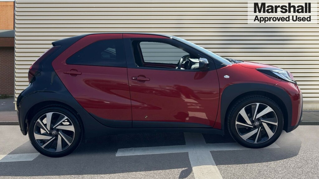Toyota Aygo X Aygo X 1.0 Vvt-i Exclusive Jbl WD73BJZ Red #2