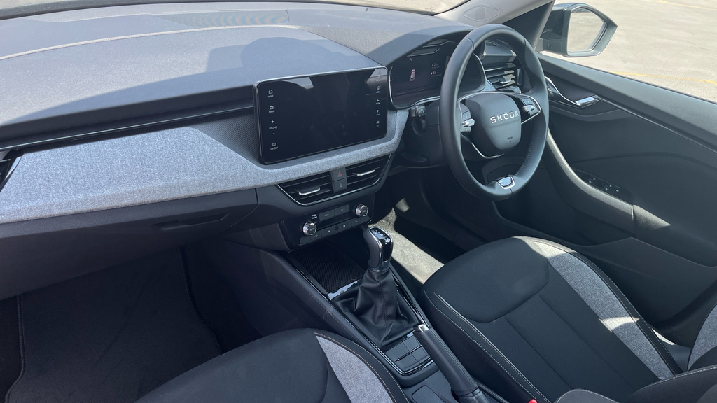 Skoda Kamiq Kamiq 1.0 Tsi Se Edition Dsg GF75XUV Black #2